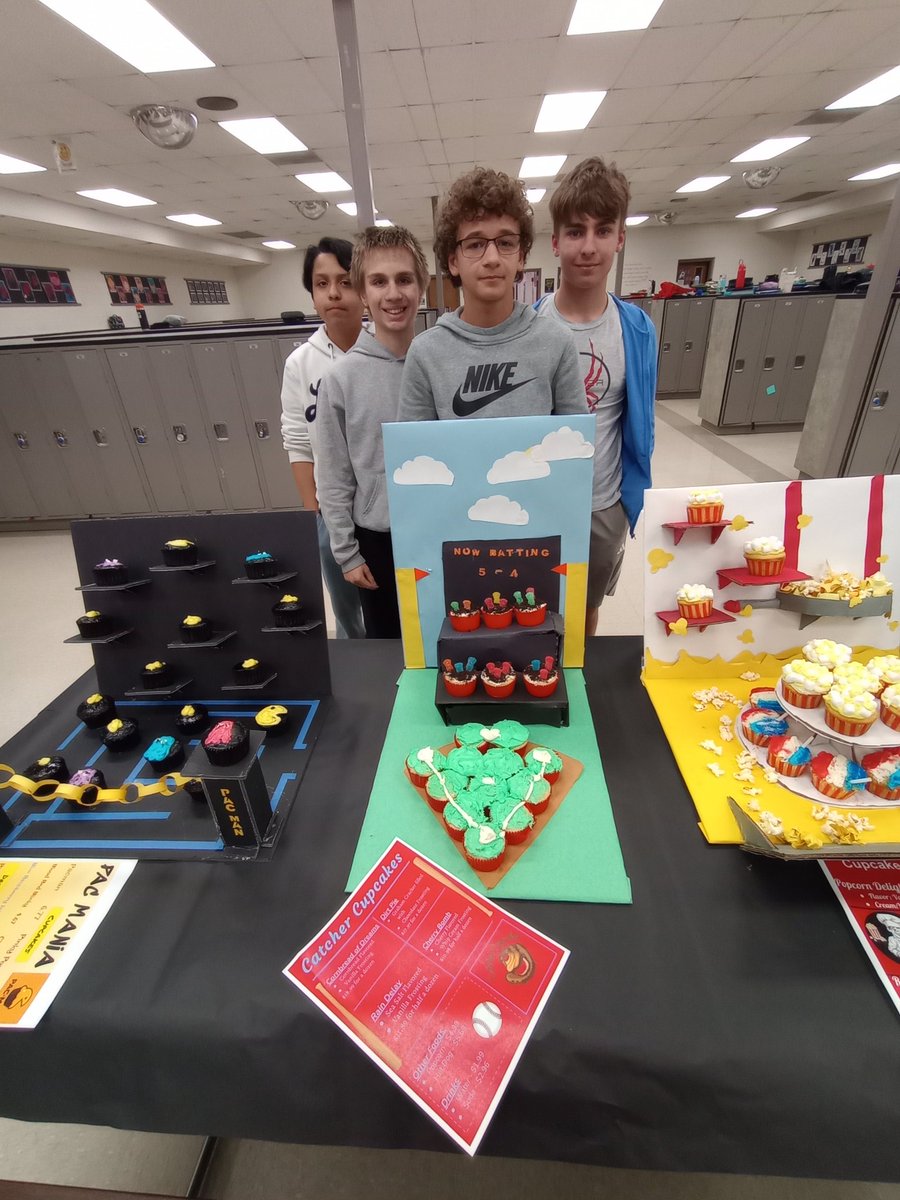 VisualDeyana's tweet photo. Check out these 8th Graders in Art &amp; FACS with their Cupcake Cake Wars Collaboration presentation displays for Round 2 @D13Warriors #ilbsd13 https://t.co/BU0b518dq3