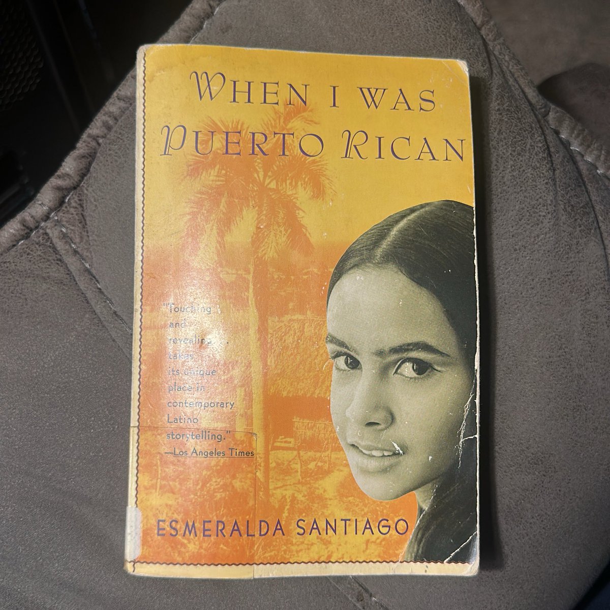 bycesarsanchez's tweet photo. 📚🇵🇷 “When I was Puerto Rican”
by @Esmo 

#PuertoRico #PuertoRican #Books #Literature #EsmeraldaSantiago https://t.co/AscqqGWekZ