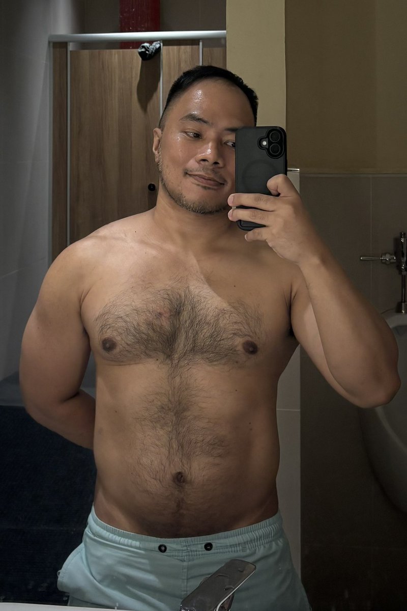 GymAddictPoser's tweet photo. 🎂 work out 🫶 https://t.co/RVNDMkkoh6