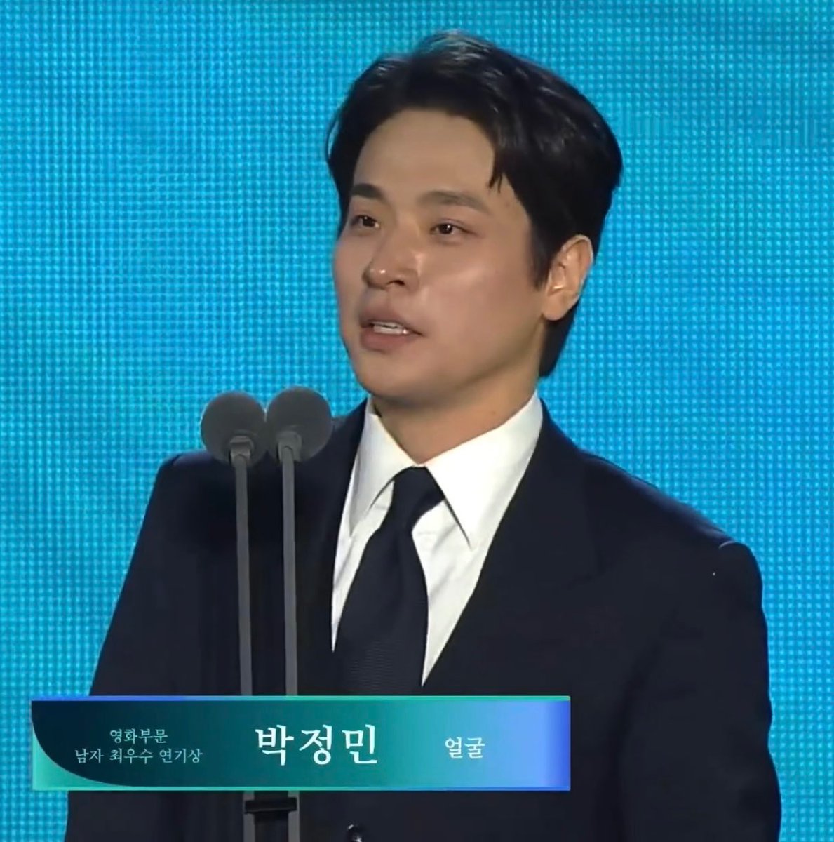 • Best Actress (movie) - #MunKayoung for #OnceWeWereUs 
• Best Actor (movie) - #ParkJeongmin for #TheUgly