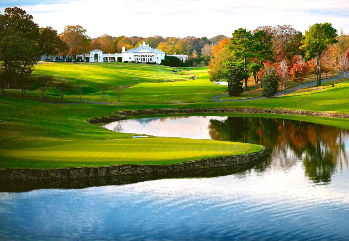 McCarty leads after 1 day at Quail Hollow. Only two have him. <a href="/tschultz07/">Tim Schultz</a> in the lead with the Sungjae 1-2 combo! Vance also has McCarty, would be a heck of a way to get out of last🚡