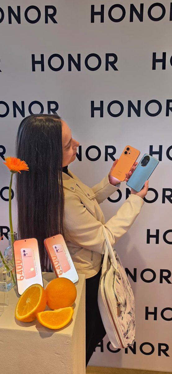 DMDesignTravel's tweet photo. Greetings from Opatija, Croatia! I attended the presentation of the new #HONOR mobile phones - 600 and 600 Pro. 🧡 Color theme of the launch is orange - the color of vitality. 🍊 Discover more about the design and the performance of new mobile phones on https://t.co/iDZIV8o9iT. https://t.co/1e8p7d1zkz