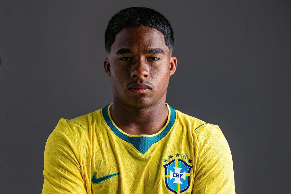 Endrick, sobre Neymar na Copa do Mundo:

“Eu não tenho uma decisão muito formada. A gente sabe que o Neymar é o Neymar, é um grande jogador. Eu pude ver o jogo dele contra o Atlético-MG e a gente vê que é um jogador incrível. E fico muito feliz de ver ele jogar, ver que ele está