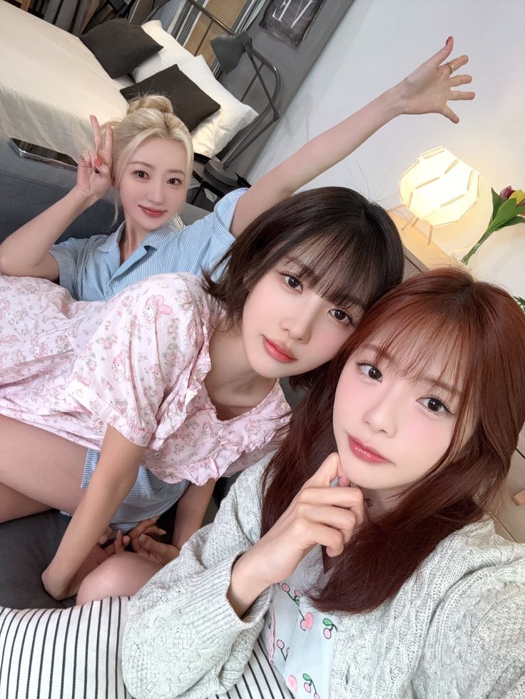 Minji Day Everyday ๐ท๐ธ๐ฐ โค๏ธ ์ฅฌ๊ผฌ tweet media