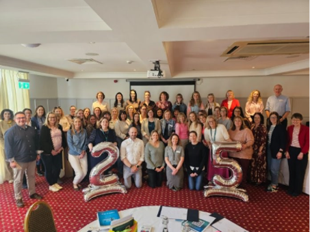 OidePriLiteracy's tweet photo. Ag ceiliúradh 25 bliain de Reading Recovery in Éirinn. https://t.co/RsgXvjsht3