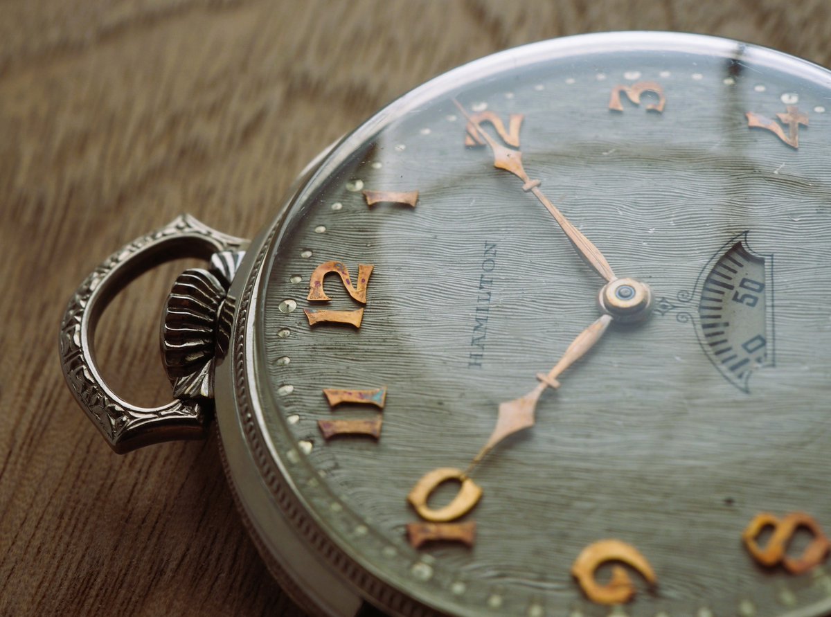 売る気のない時計さん 売るのをやめた1937年製の時計。100年たったら再考します。
