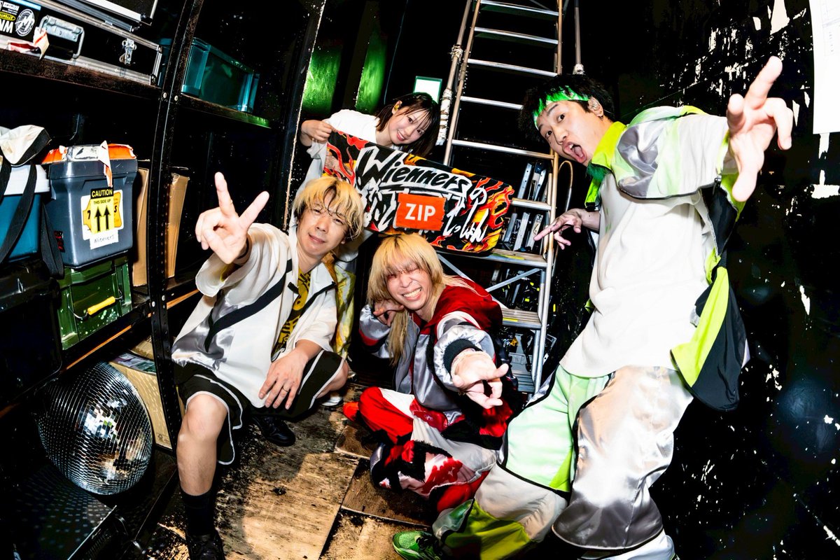 ∴560∵(Wienners) tweet media