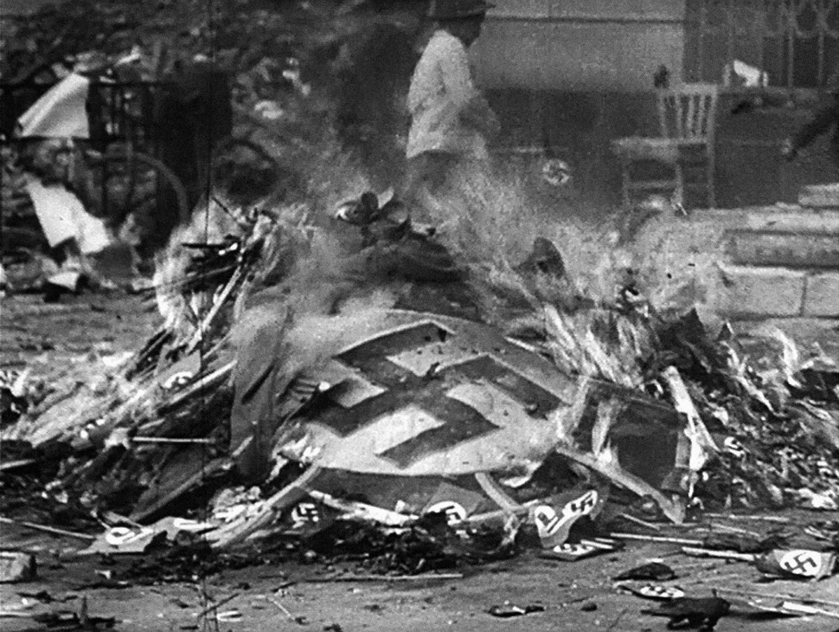 MootIreland's tweet photo. They’ll never forgive the Soviets for liberating Auschwitz and showing the world how savage the Germans are

27 million Soviet people murdered by the German state which has the fucking gall to ban their flag on Victory over Fascism Day https://t.co/kqpQqwtBjl