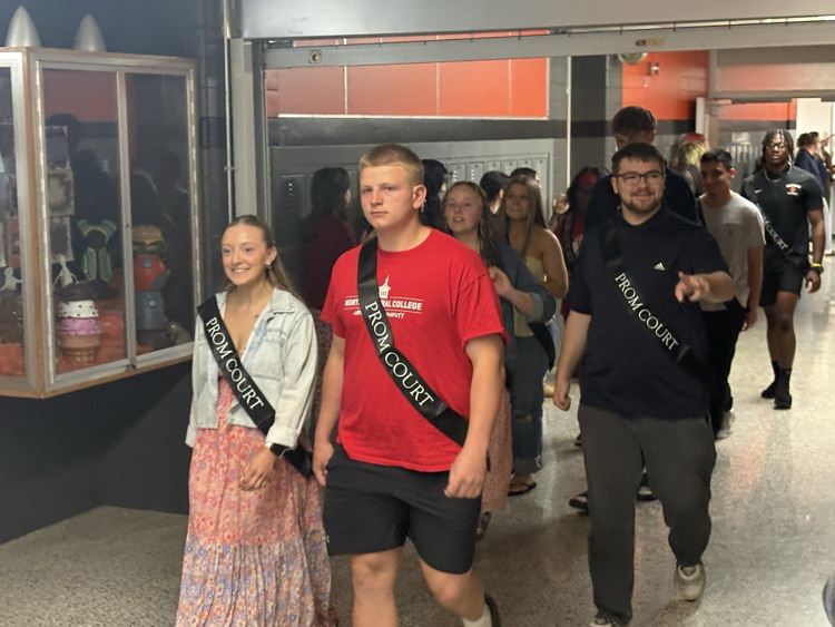 UTPanthers's tweet photo. Congratulations to the prom court!  Everyone have a great prom this weekend! #WeAreUT https://t.co/ekqTMJl9ke
