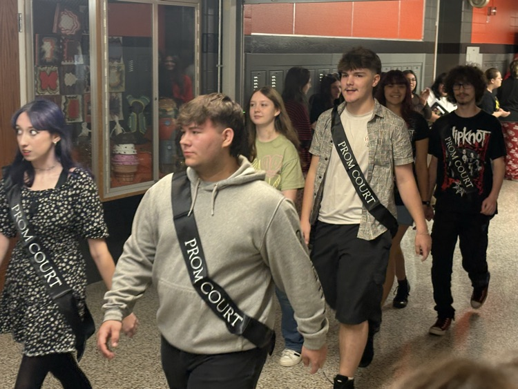 UTPanthers's tweet photo. Congratulations to the prom court!  Everyone have a great prom this weekend! #WeAreUT https://t.co/ekqTMJl9ke