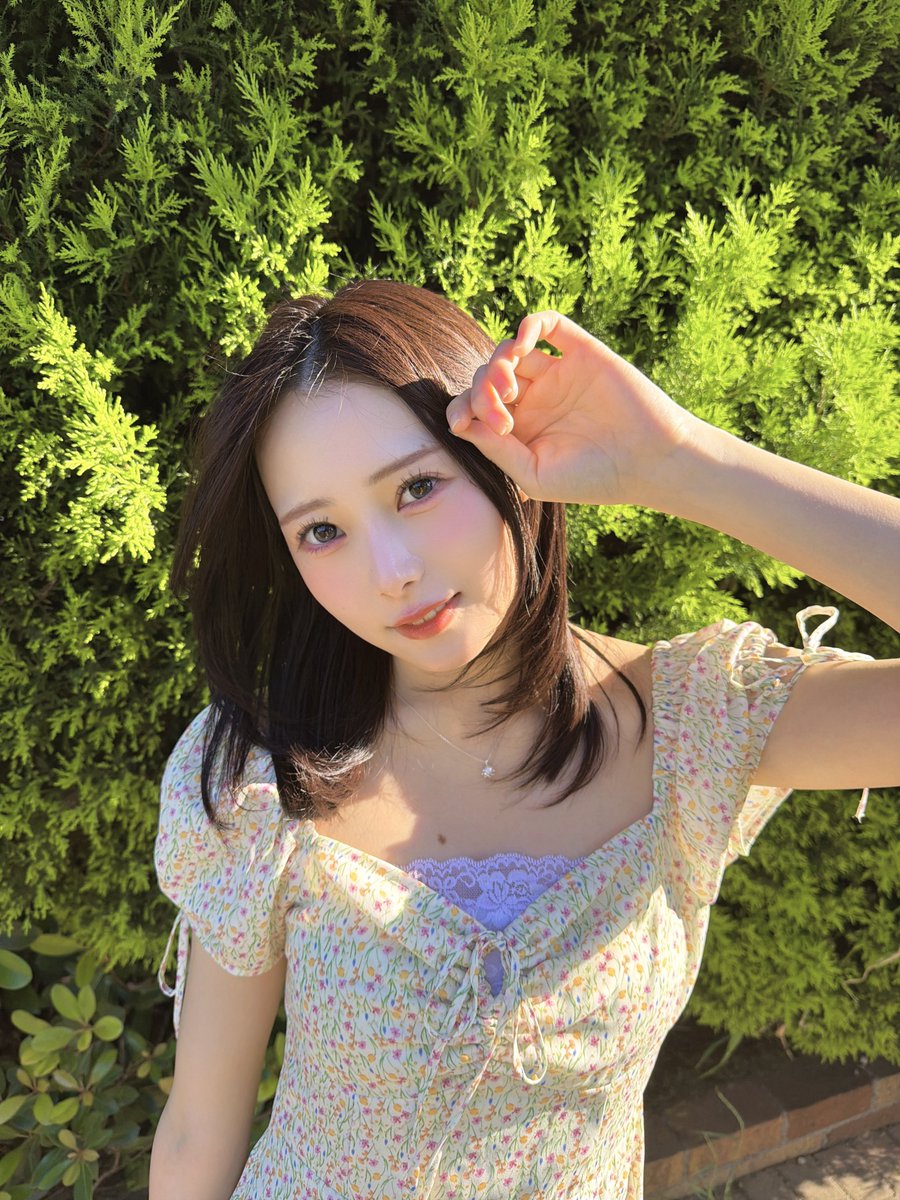 高嶺のなでしこ 橋本桃呼 サインTシャツ 🪿 𝙋 𝙍 𝙀 𝙎 𝙀 𝙉 𝙏 𝐋𝐀𝐑𝐌𝐄 オフショット🫖 《 橋本桃呼