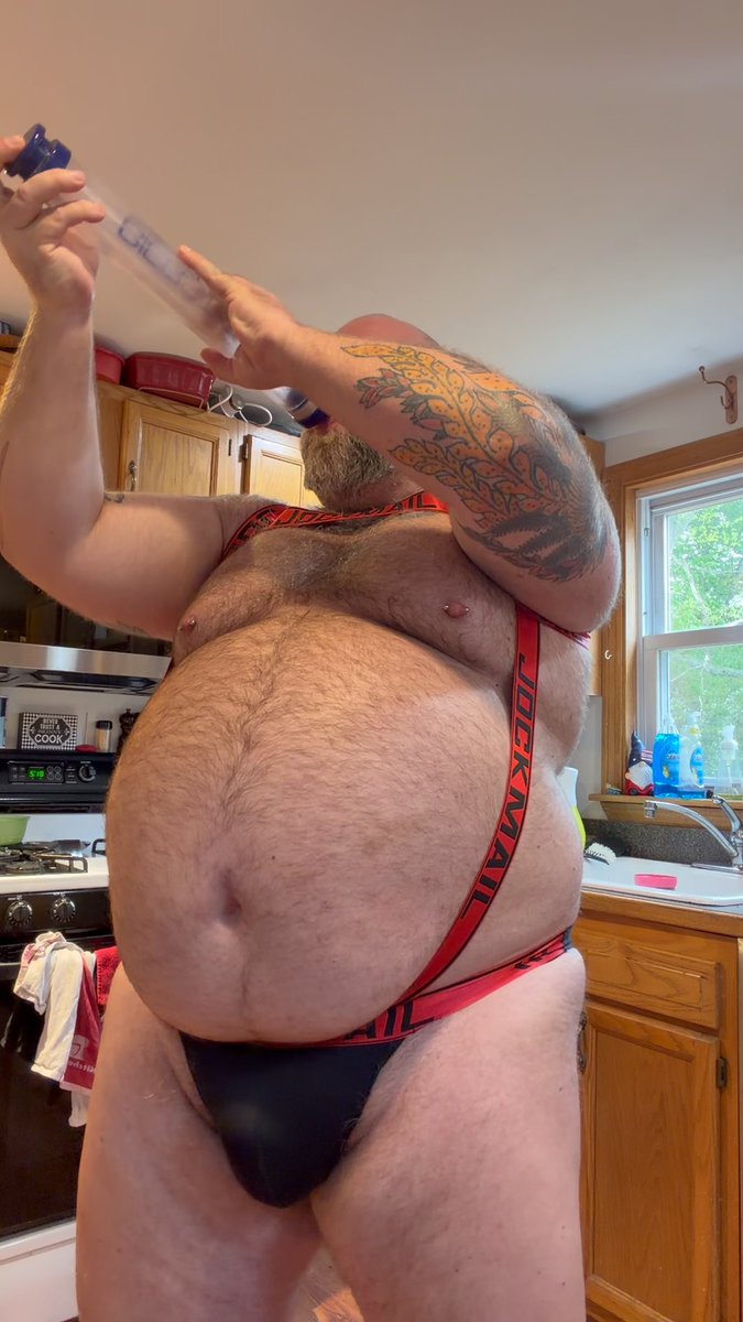 Double bierstick time after <a href="/OverfedHog/">FatOverfedHog</a>’s posts made me absolutely feral. 

onlyfans.com/beefwaffle