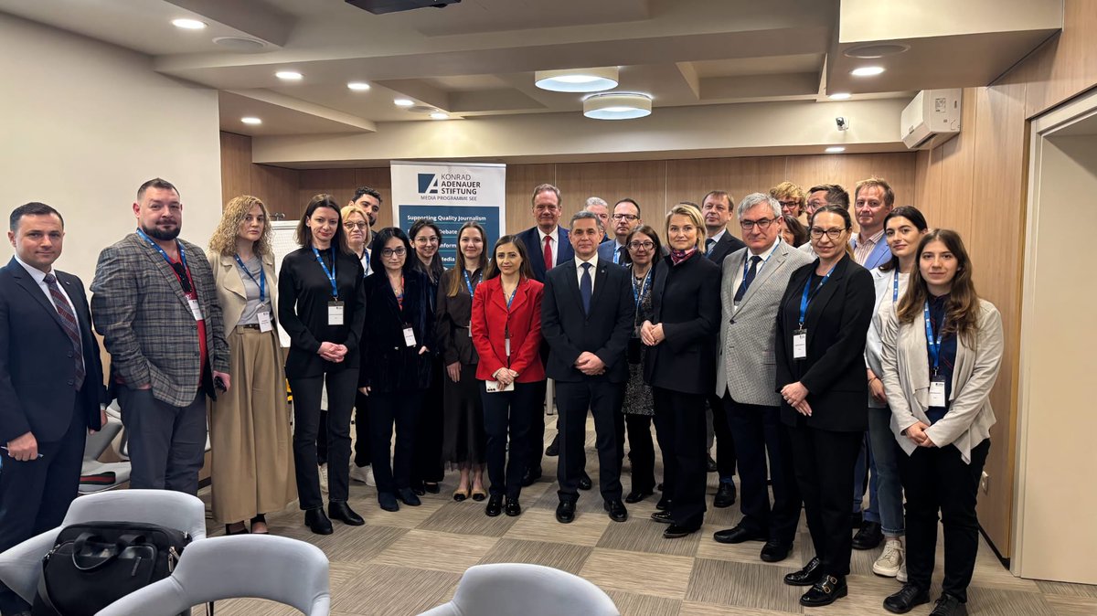 KASmediaSEE's tweet photo. 🌊 The Growing Importance of the Black Sea, 6th - 9th May, Chișinău, Moldova: For a third year in a row KAS Media Programme Southeast Europe gathered military experts, journalists and heads of intelligence to discuss the most pressing challenges of the Black Sea region. https://t.co/jkJQV5aFWb