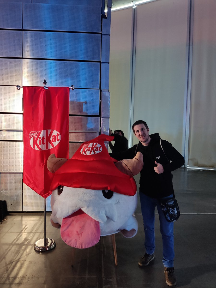 steingamer_es's tweet photo. Disfrutando de la LEC en Madrid. https://t.co/RIqxq4hqLH