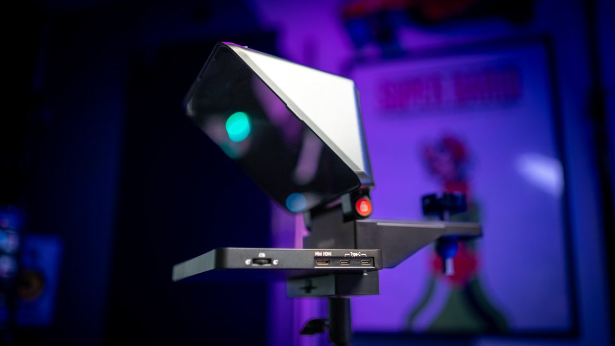 C0LINHORN's tweet photo. 🚨 NEW VIDEO OUT 🚨

Taking a look at the @neewer X11 Teleprompter. Is it the best budget friendly option out there on the market? 🎥

#gifted #streamsetup #contentcreation https://t.co/zQyFL782c7