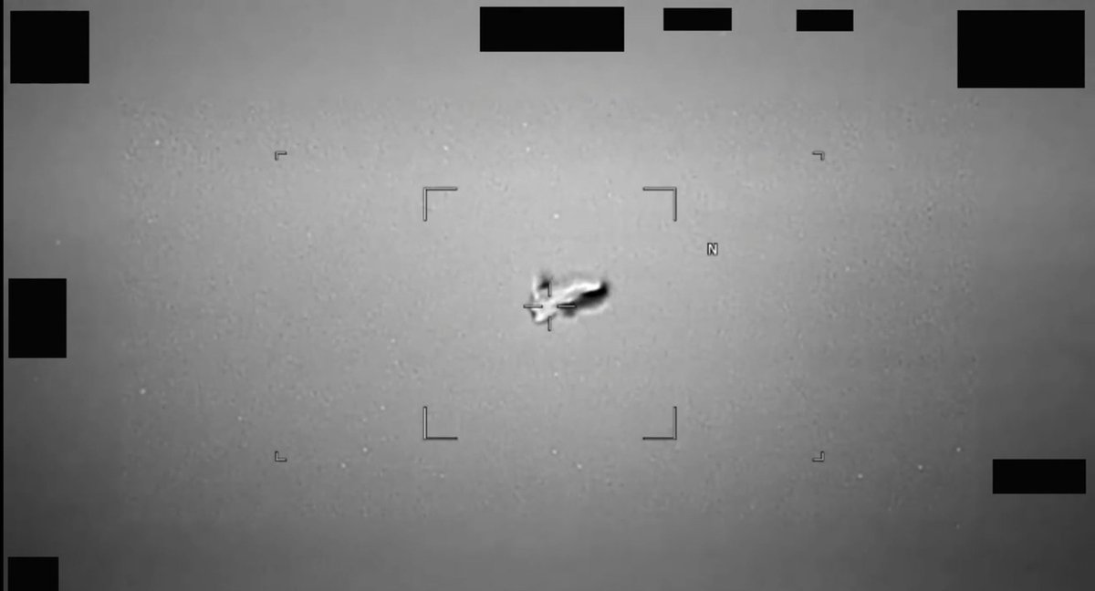 TrackerOfTruth's tweet photo. Video Description:

00:00-00:09: The sensor focuses on an area of contrast that resembles a football-shaped body with three radial projections: one oriented vertically, and two oriented downward at a 45-degree angle relative to the major axis of the main mass.
#UFO #UAP #Release https://t.co/XCMecJFx6i