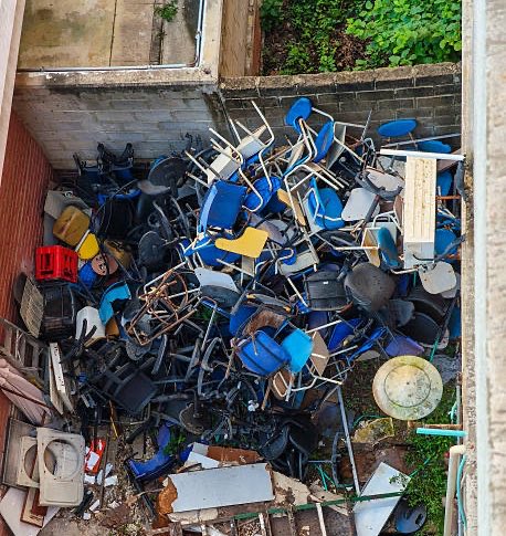 exRAF_Al's tweet photo. For Sale; hundreds of unwanted seats.  Please apply to the Labour Party for more information.  Discounts may apply. https://t.co/vy31PSsiHi
