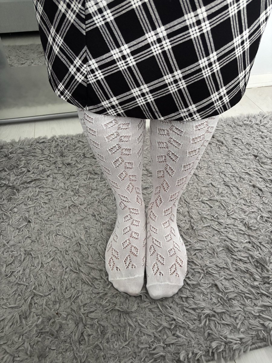 Pel_Yeh's tweet photo. When new socks arrive, but you should be working…. There was only one winner there https://t.co/Js3cs28aE5