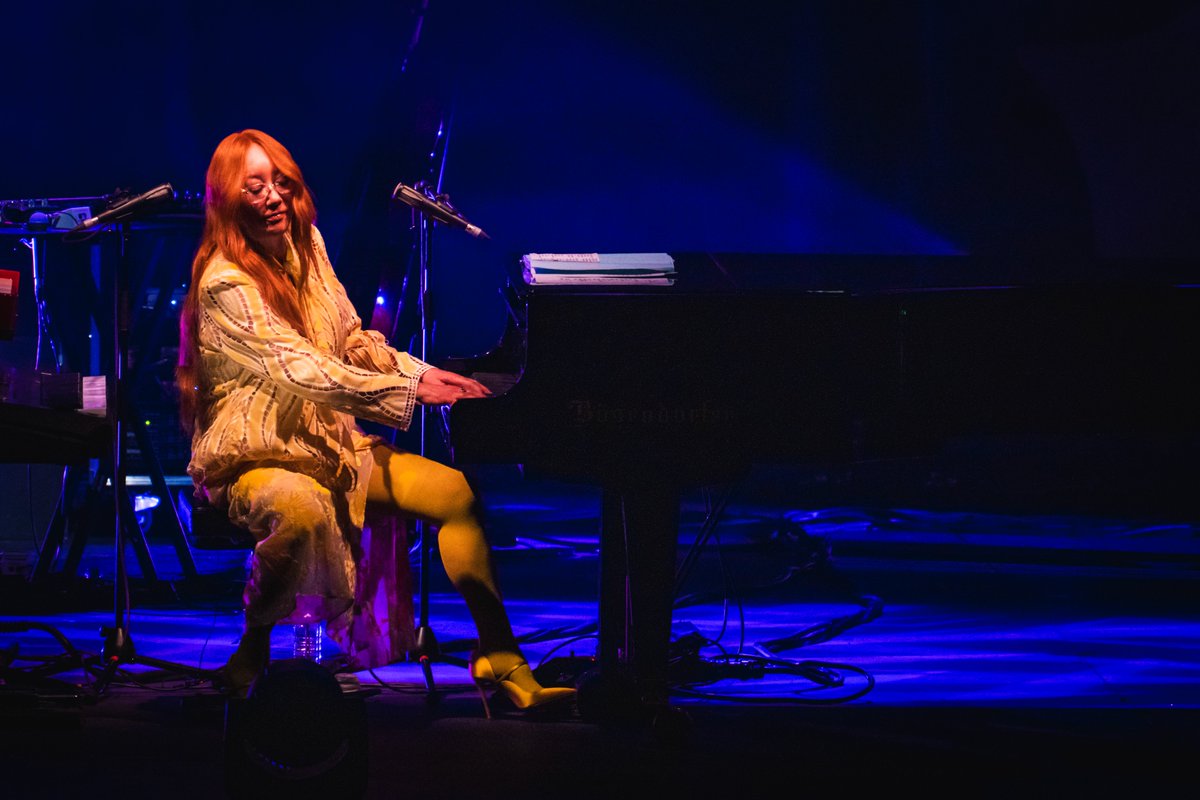 RollingStone's tweet photo. Tori Amos on the key to performing live: 

"Study Prince. Study Robert Plant. Study Jim Morrison. The muses told me that, and I did. So I got that right. I studied them." https://t.co/HGVbAWNvDF