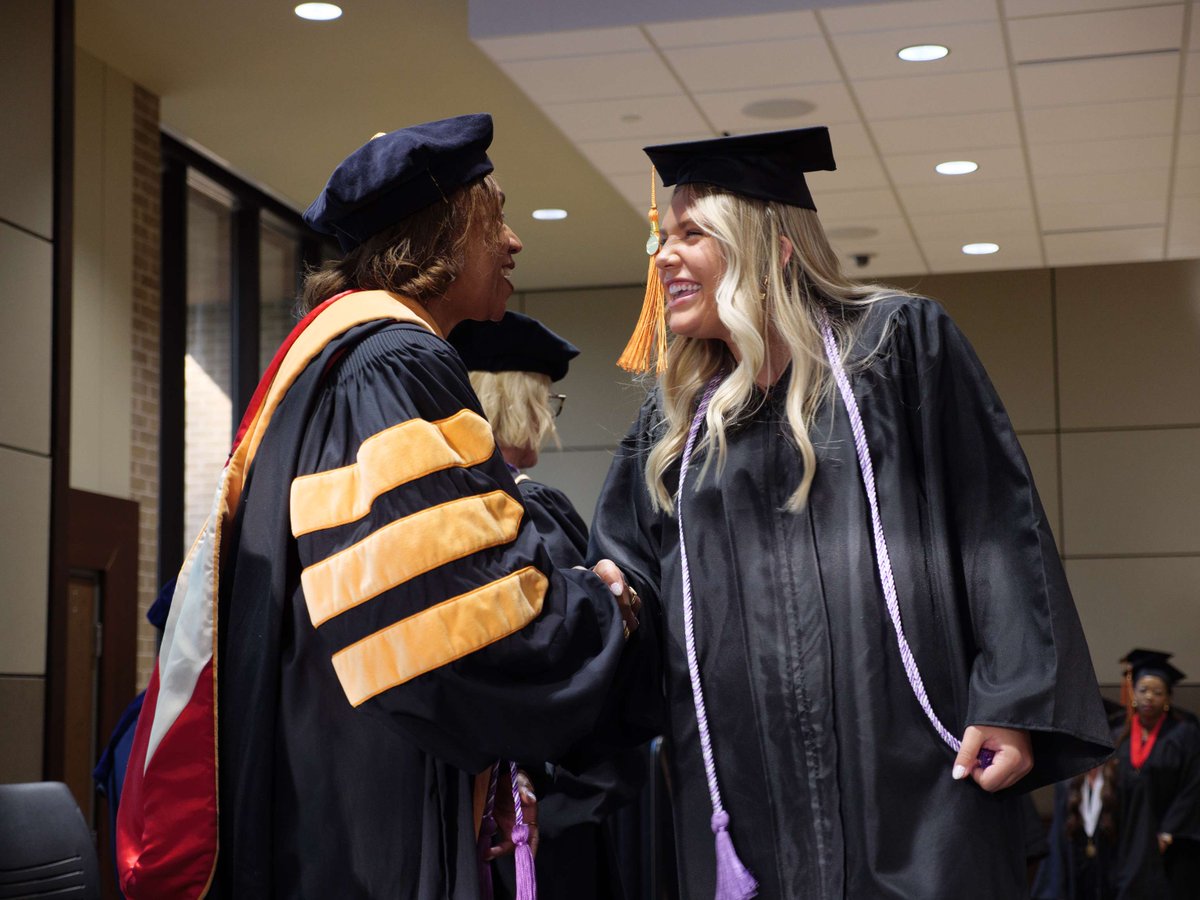 UNMCCON's tweet photo. 🎓Check out some of the scenes from the @UNMC College of Nursing - Lincoln Division's 2026 Spring Convocation ceremony here👇 Congratulations, graduates!

https://t.co/MKOTUBA7dA https://t.co/5Qoe3FF8jl