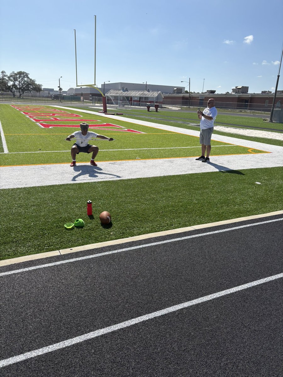Michael Walker 6’ 180 Corner 2027 tweet media