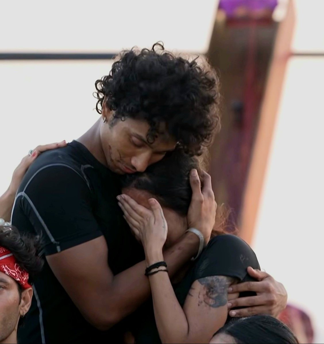 Yogesh, Someday u'll realize (mayb) u've lost a diamond while u were too busy collecting stones 🥀
That's all

It's Broken but Beautiful ❤️🥹
#SplitsVillaX6 #RuruThakur #YogeshRawat