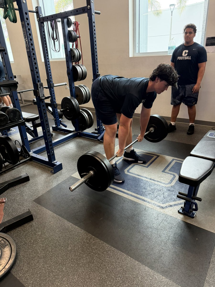 Coach_Ramer's tweet photo. College Showcase ✔️

Back to work at 7am!

@Caleb_Joy @chasebonta10 @Caeden_Weaver @LangeAxton 

#PumaPRIDE https://t.co/ISJxKkvZwp