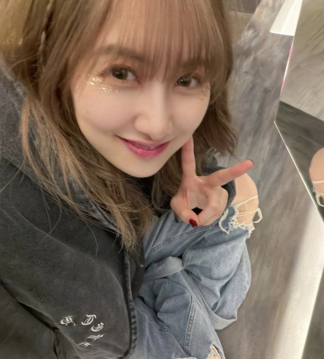 さえ。🍓🍫🔗 tweet media