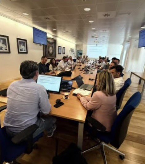 FEP_UDC's tweet photo. ENPODHE Meeting 2026.
A ella acudieron el Decano Pedro Gil Manso y la Directora de la Clínica Universitaria de Podología Raquel Veiga Seijo. Donde además de participar en la puesta en común de los avances en Podología en toda Europa, https://t.co/23CCMAVUF1