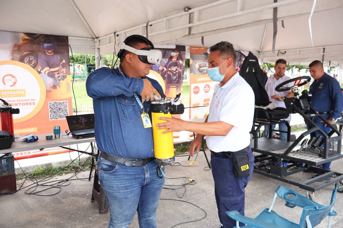 SabanaDeTorres1's tweet photo. 👀 Desarrollamos actividad especial en Seguridad Vial Laboral en importante articulación entre Mintransporte, Agencia Nacional de Seguridad Vial y Secretaría de Tránsito y Transporte Municipal 🤝 Te esperamos frente al Hospital Integrado ✅
@mintransporteco @ansvcol https://t.co/RvlBSVXhtQ
