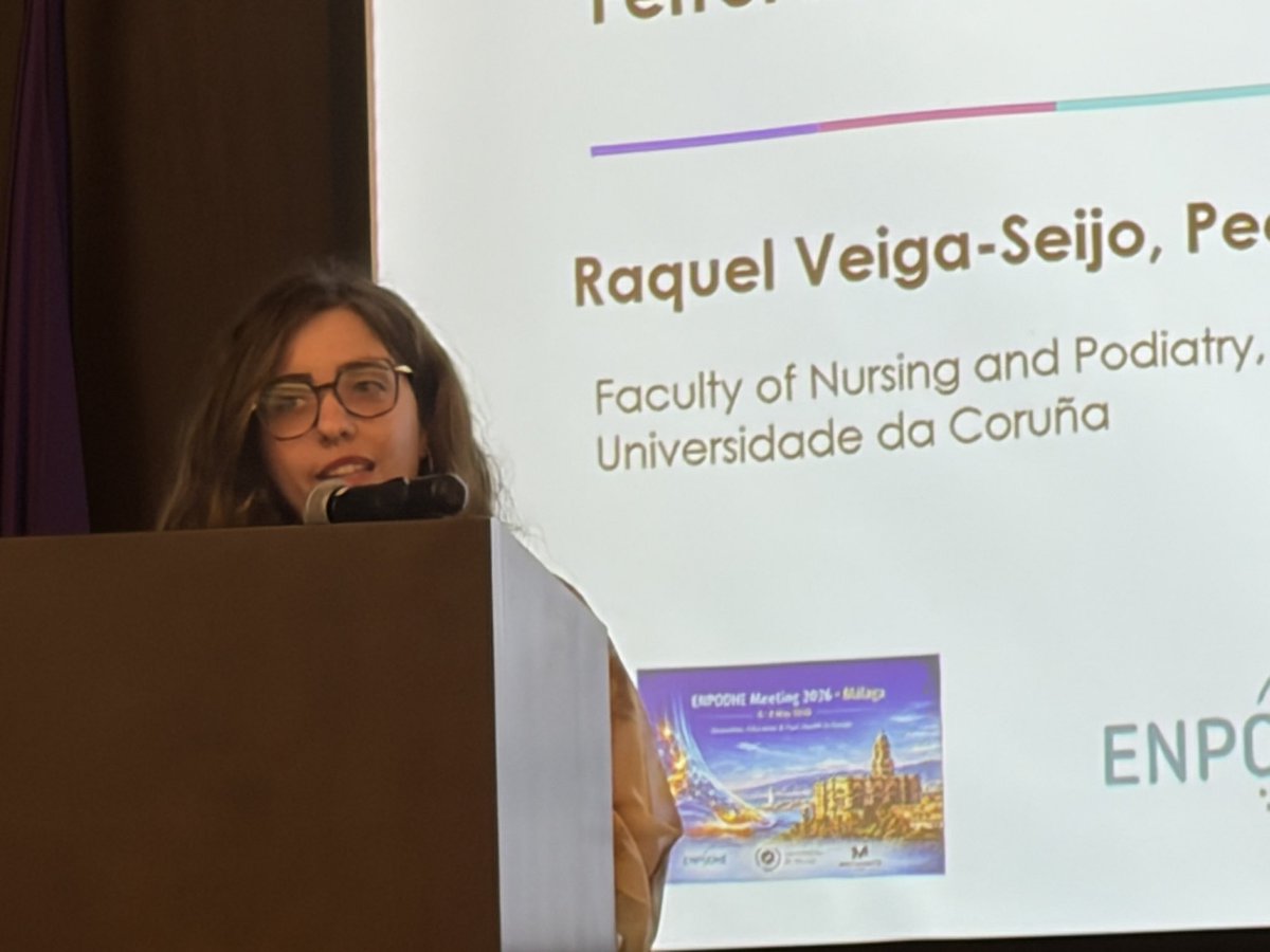 FEP_UDC's tweet photo. Raquel Veiga presentó el modelo formativo integrado en nuestra universidad y hospital público, así como algunos de los magníficos resultados de atenciones clínicas en la Clínica Universitaria de Podología. https://t.co/WLwdODMhUk