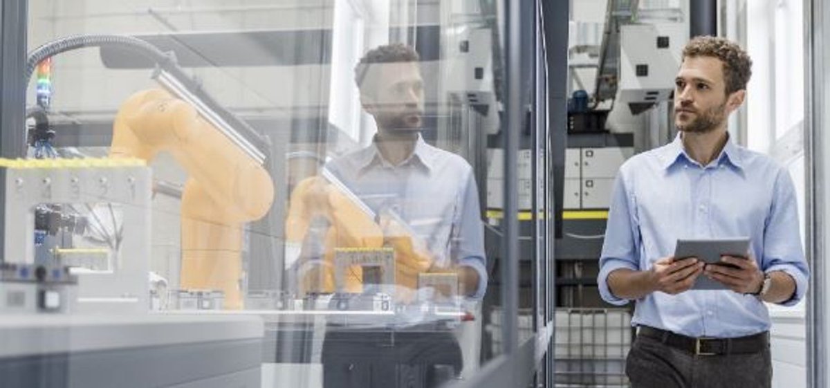 coreylevMS's tweet photo. AI adoption is rising, but its impact on the labor market remains narrow, echoing past innovation cycles that ultimately expanded employment over time.

https://t.co/UGpQ6VXeon https://t.co/OGYyNCt4HT