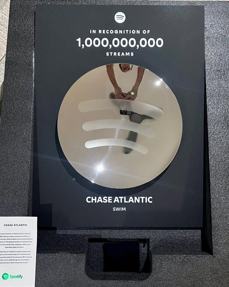 Updates Chase Atlantic tweet media
