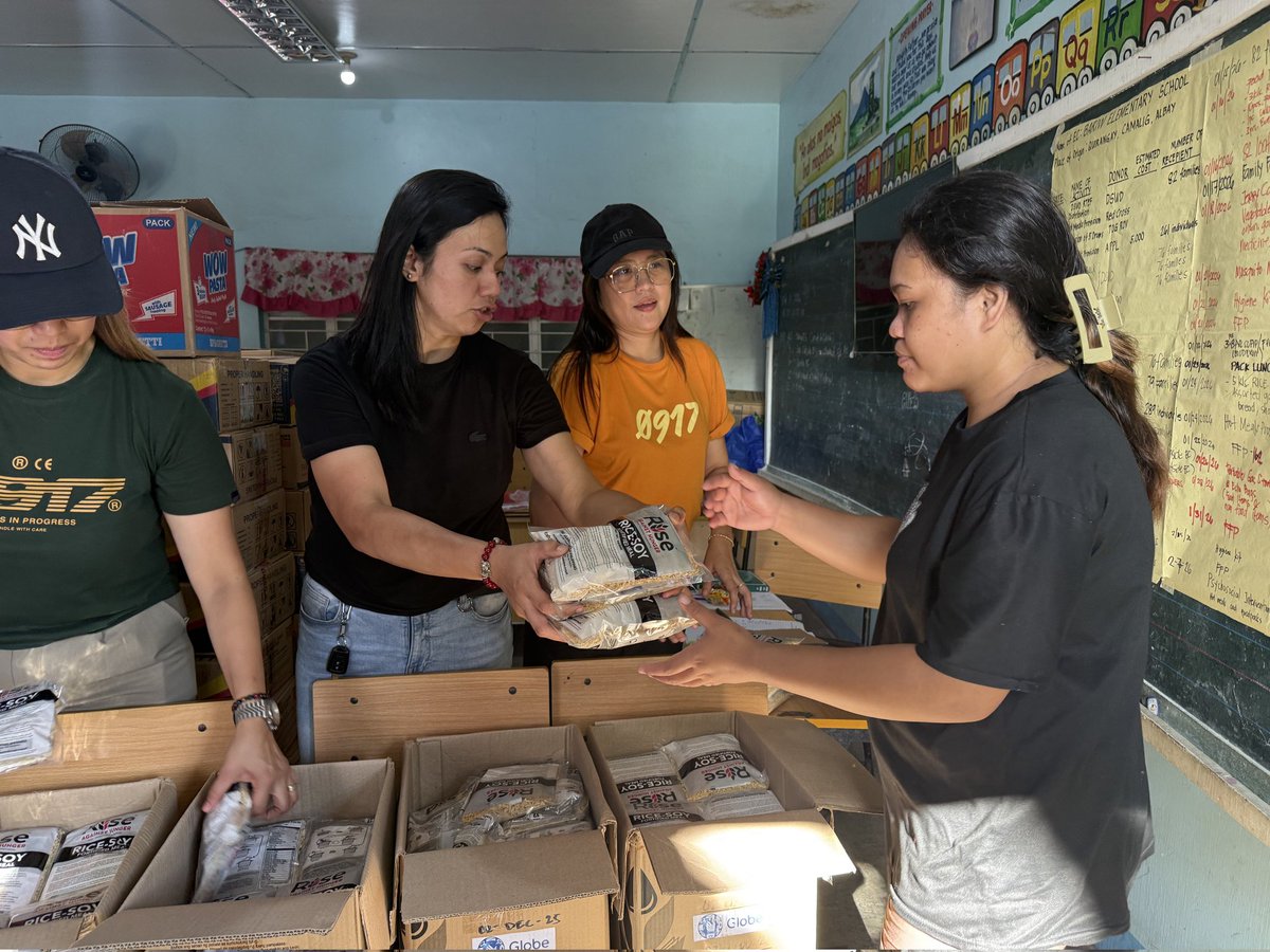 boyraket's tweet photo. Globe Expands Relief Efforts for Mayon-Affected Communities in Albay
https://t.co/u7lSl0GvOJ
#BoyRaket
#AlagangGlobe #MayonVolcano #Albay #GlobePH #DisasterResponse #RiseAgainstHunger #BrigadangAyala #CommunitySupport #Bicol #Mayon2026
@enjoyGLOBE https://t.co/AcKEJT0pGD
