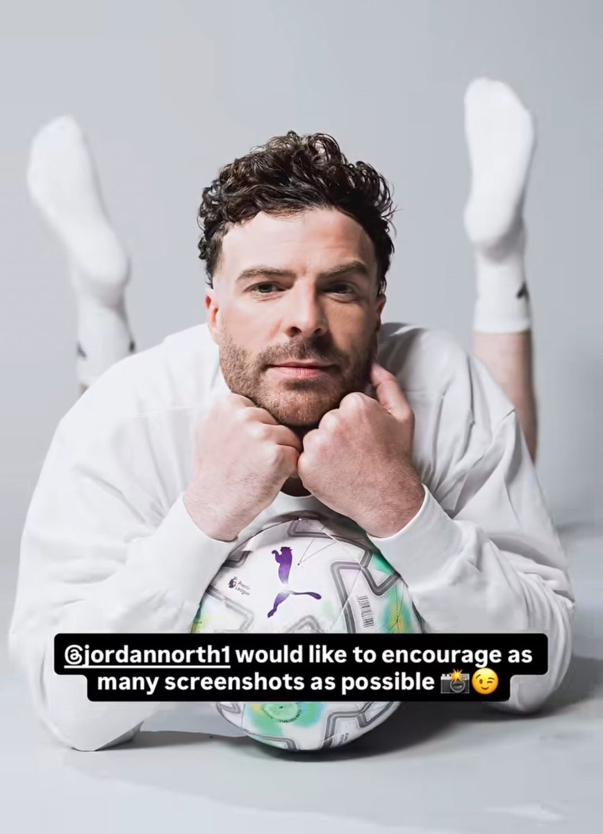 cocobee86's tweet photo. Jordan North knows exactly what he's doing. I want to peel those socks off with my teeth...!! https://t.co/KZJT14WoZQ