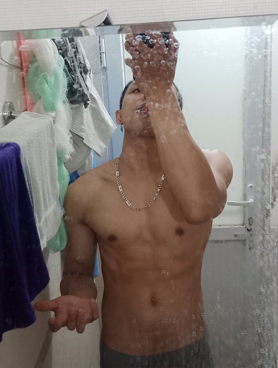 nurefull0's tweet photo. Đi tắm thì sao có thể bỏ quên chụp ảnh cho đc.🥴🥴🥴 https://t.co/4RjFCwj0qF