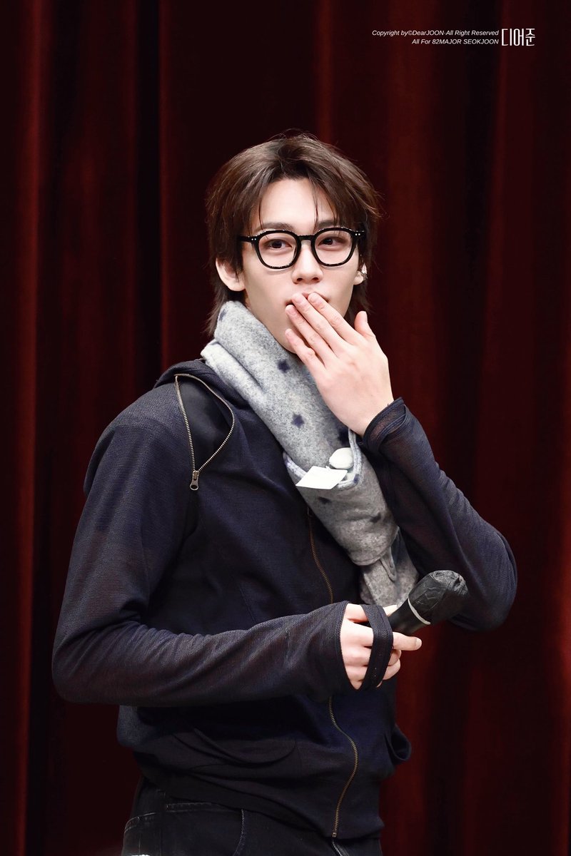 디어준 tweet media