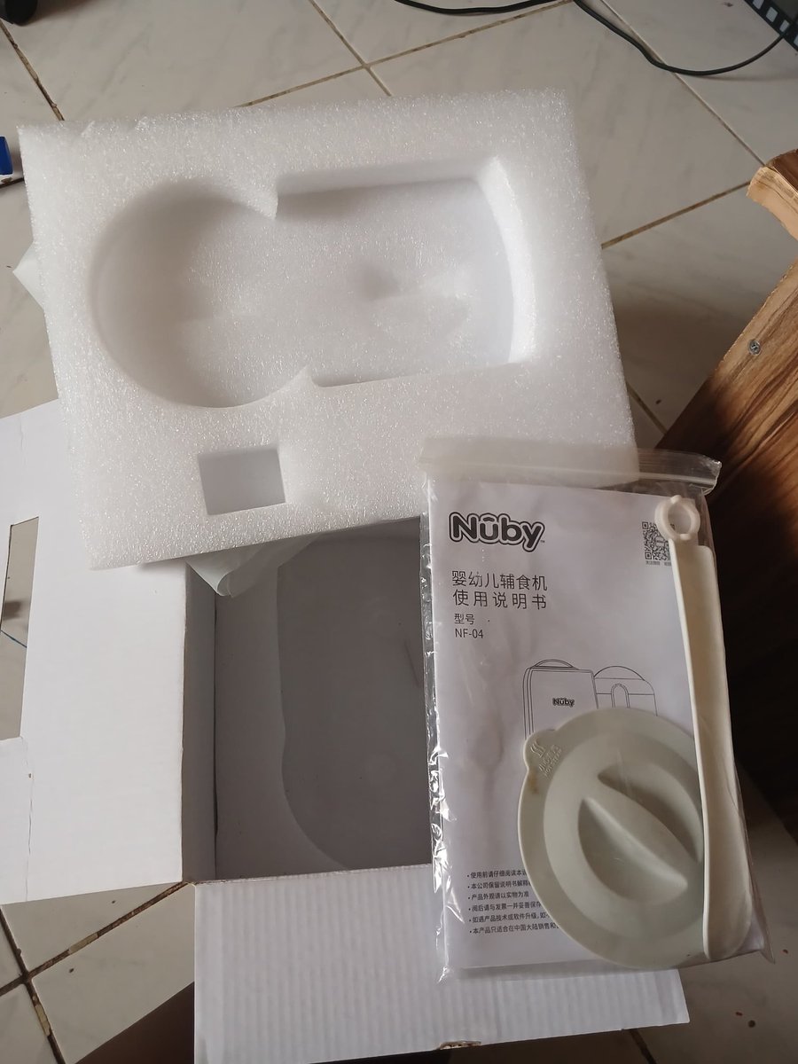 _DebbieOA's tweet photo. A mom needs to sell this open box baby food processor.  
Price 60k

Please send a dm if interested. https://t.co/WsPyBNtSMy