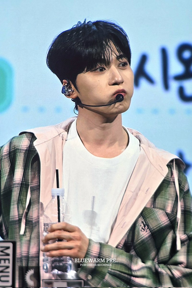 keonheespics's tweet photo. 260322 ☆ © bluewarm 

› #KEONHEE #건희 #ONEUS #원어스 https://t.co/1toQFFMhgW