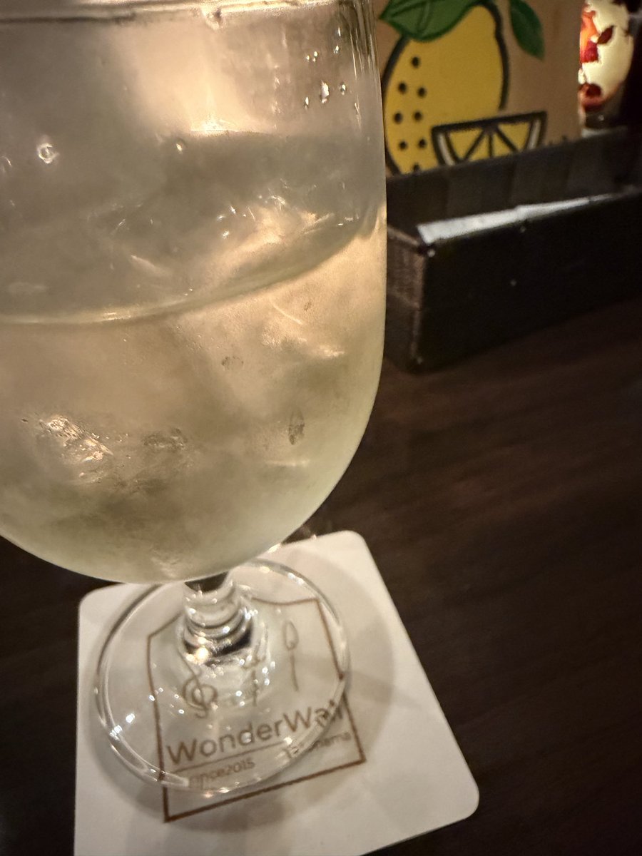 chan_micc's tweet photo. WWYがもっと近所だったらなーと思うほど
飲みすぎてしまうステキな箱です。
トシくんの鍵盤は今日も最高でした🫶 https://t.co/TZ9iJqJI67