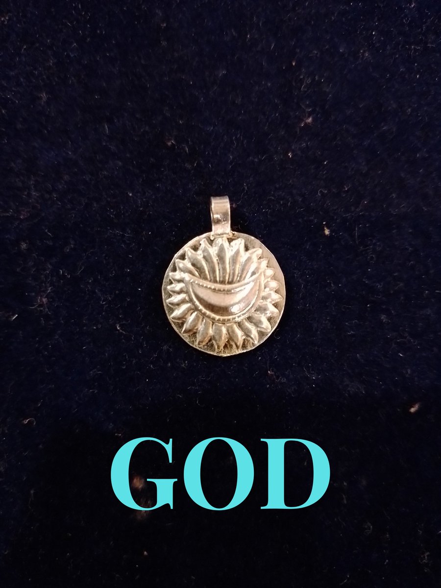 shj_lko's tweet photo. SILVER LOCKETS ( Different Varieties Of Lockets)
(For Child & Men's nd Women's) (Shj.lko)
.
.
.
.
.
.
.
.
.
#silverjewelry #silver #silverlocket #locket #jewellery https://t.co/hD2JCbxEKC