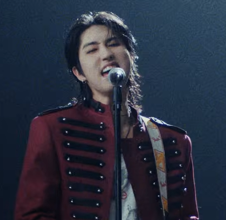 IS THAT A MULLET?????!?!!?!!??!?!
