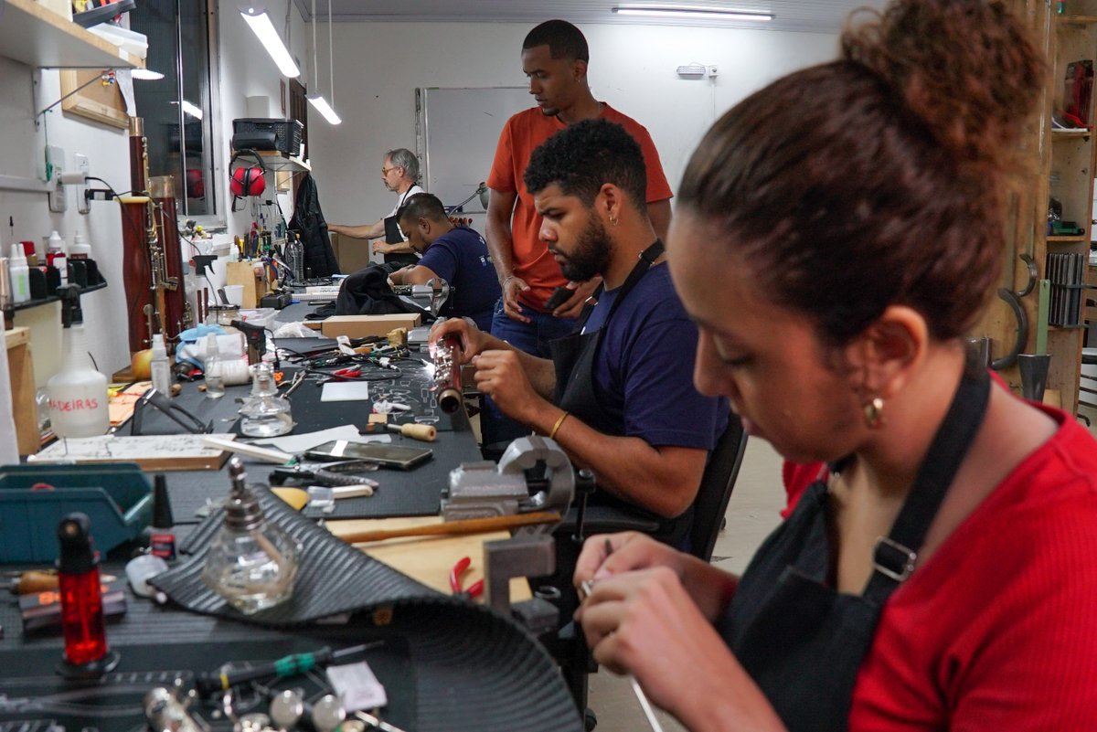 UNDP's tweet photo. In Salvador, Brazil, @NEOJIBA trains youth in the art of repairing instruments: luthiery.

From workshops to international mentorship, participants gain skills and confidence that can provide both a livelihood and a sense of purpose. https://t.co/n9XQlpD9ih https://t.co/wnMBgpAqnD