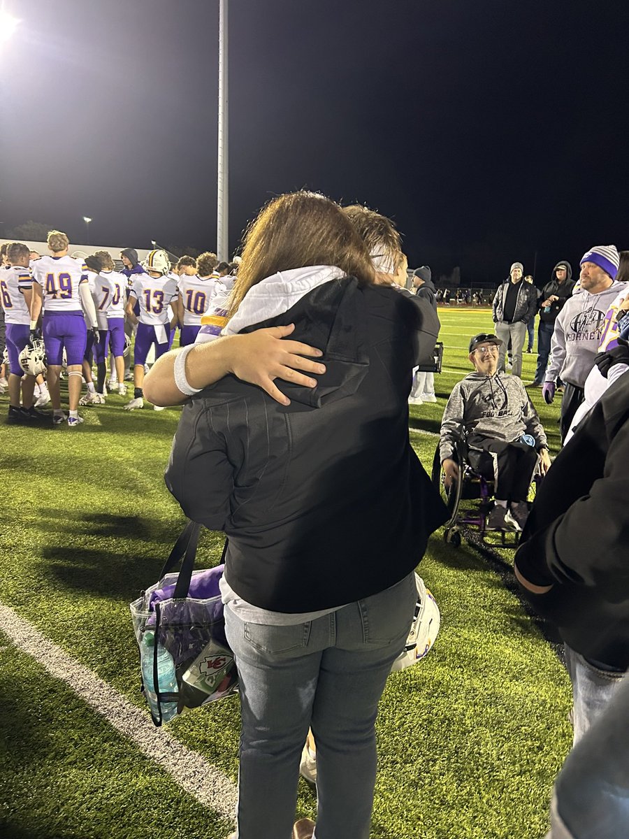 BillLampeVC's tweet photo. This past year we have experienced so many lasts… Last 1st day, last parade, last games and matches. We said goodbye to our sweet little angle beagles. But we have lived, loved and experienced pure joy. I do not know if I’ll remember all of the accomplishments in 20 yrs https://t.co/lVsgiExGXG