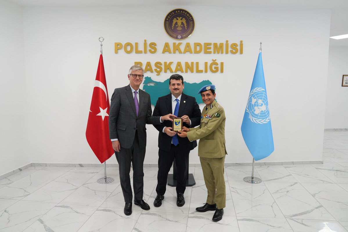 Polis Akademisi tweet media