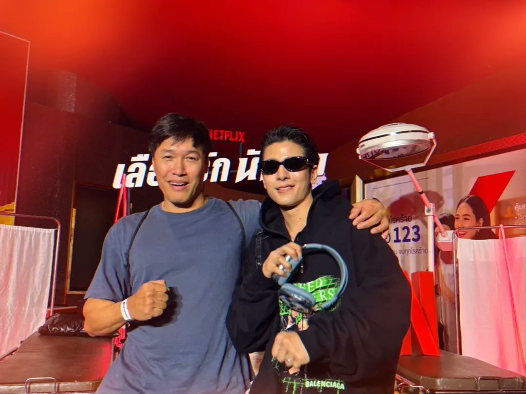 PorscheMabelz's tweet photo. #เลือดรักนักฆ่า #หนังรักที่บู๊นิดหน่อย
รอบพิเศษ ก่อน on #Netflik​ พรุ่งนี้
อย่าลืมดูกันนะค้าบ กับแอคชั่นที่ผมคิดให้อินไปกับบท 

©️®️moveactiondesign

#เลือดรักนักฆ่าxPorsche
#XXSIVK #PorscheSivakorn https://t.co/lgypErEvyJ