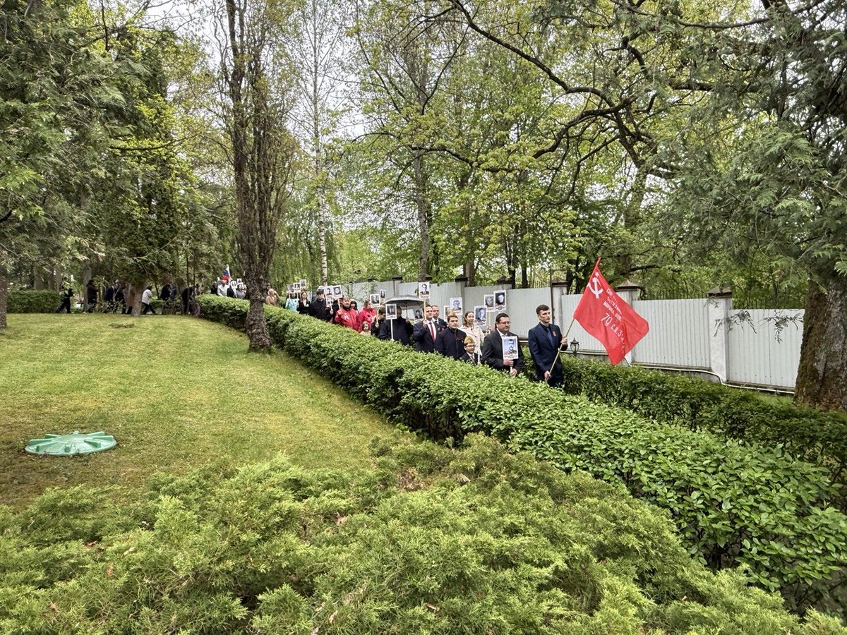 RusEmb_LT's tweet photo. Об акциях Посольства в рамках празднования Дня Победы: https://t.co/RgddRZIbK2

#Победа81
#МыПомним https://t.co/YmV1pgC08i