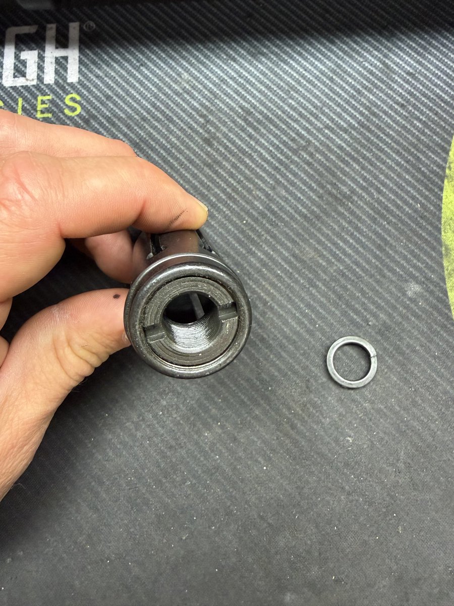 LarryVickers's tweet photo. Hey gang a buddy of mine just sent me this asking if I could help identify what this is. I can’t recall ever seeing it before - it fits on an AR style weapon- can anyone help out ? I appreciate any input as always. https://t.co/zLdb47J6CQ