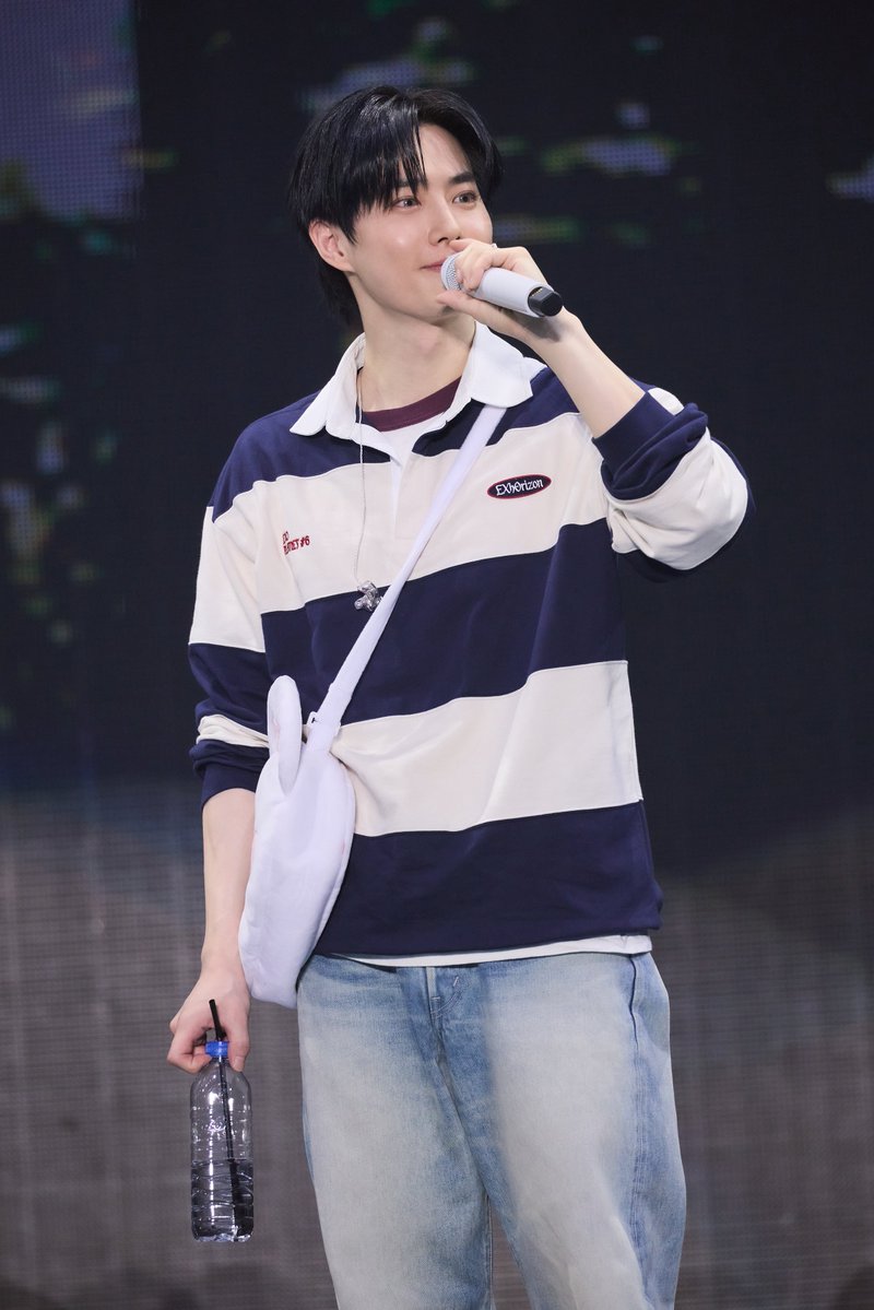 SUHO. tweet media