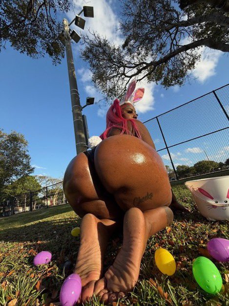 chocolate Ass tweet media